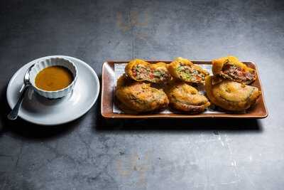 Shanghai Station Cuatro Torres