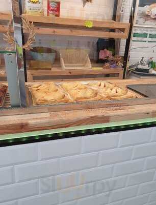 Cadar Chimney Cakes, Fontana