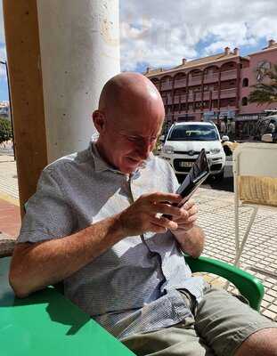 Cadar Chimney Cakes, Fontana