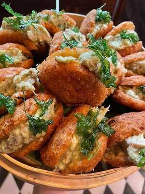 Raizal Arepería & Ronería