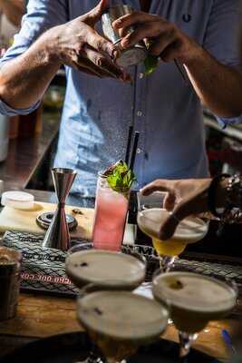 Palm's Restaurant By The Beach