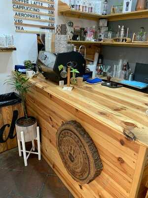 Delatribu Coffee & Bread