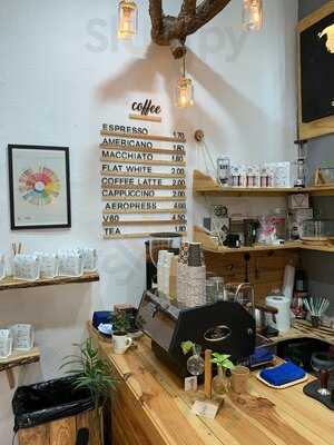 Delatribu Coffee & Bread