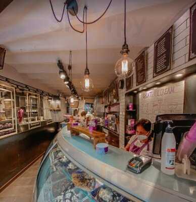 Giovanni Gelateria Italiana