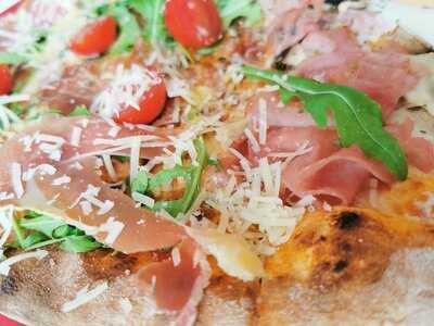 Pizzería La Piccola Julia