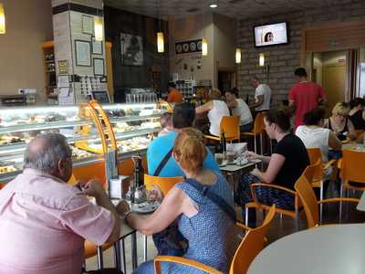 Cafetería Media Luna