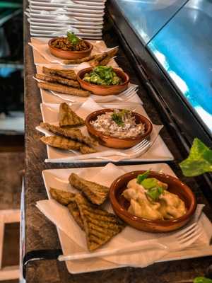 Casa Cariña Bar & Bistro