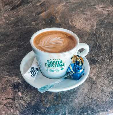 Casa Cariña Bar & Bistro