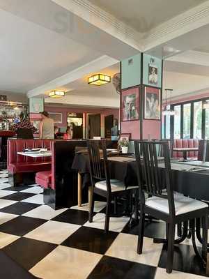 Ruby Tuesday's American Diner