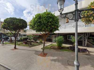 Kiss Gastro-bar Wines & Cocktails