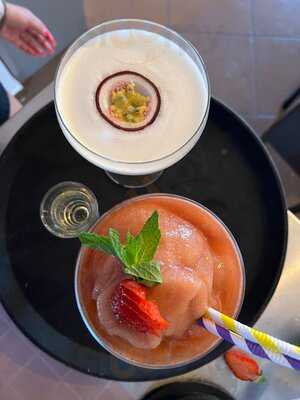 Portside Bar & Grill