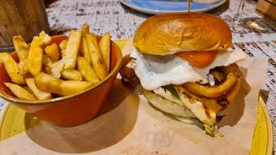 Giraffe World Kitchen