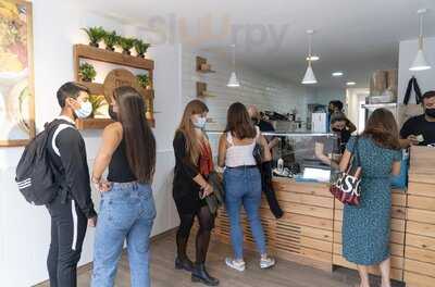 The Fresh Poke Castellana