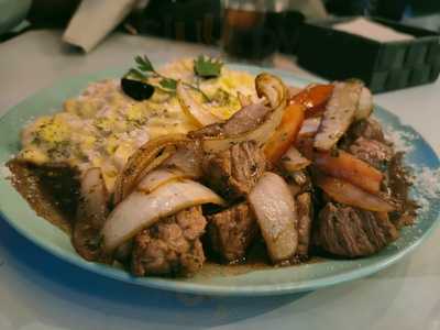 Apuintii Resto Bar Cocina Peruana