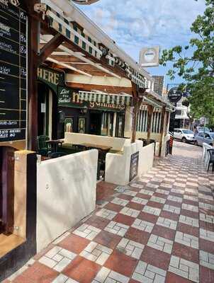 Paddywacks Irish Pub