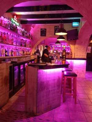 Paddywacks Irish Pub