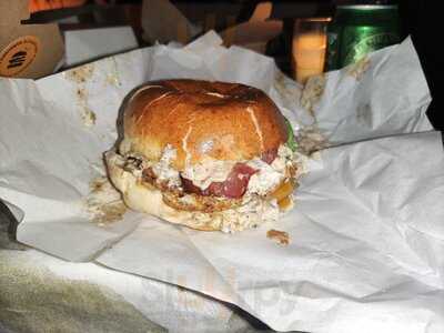 Dinamita Burger Bar
