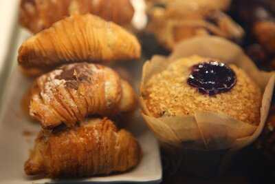 Santagloria Coffee & Bakery