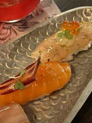 Isa Restaurant & Cocktail Bar