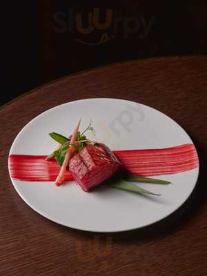 Isa Restaurant & Cocktail Bar