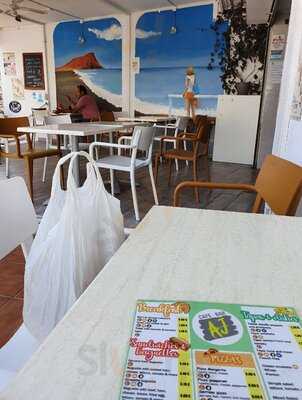 Cafe Bar A J