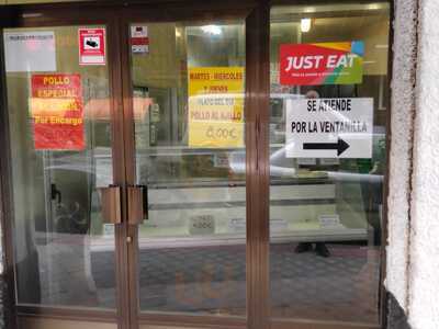 Asador De Pollos Espinar 23