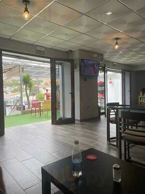 Oflynns Bistro And Cocktails