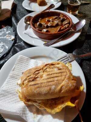 Taperia La Esquinica