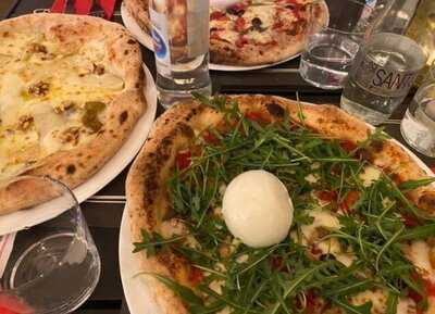 Ristorante & Pizzeria Mamá