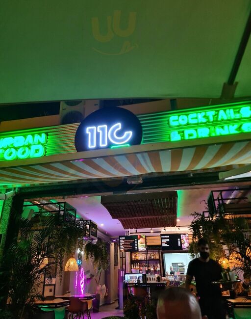 Urban Food 11c Cocktail & Drinks