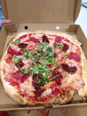 La Nonna Pizzas & Empanadas