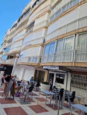 The Hilton Sports Bar