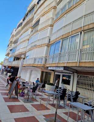 The Hilton Sports Bar