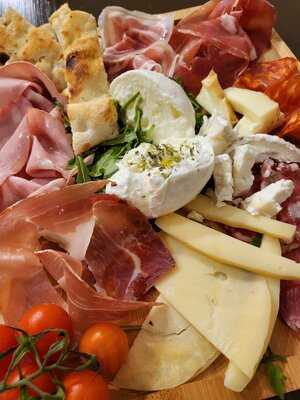 Pazzi Focacceria & Pizzeria