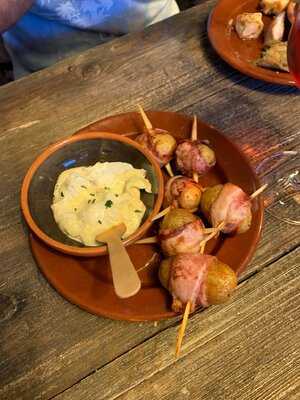 Can Sion Tapas Y Vinoteca