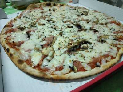 Pizzeria +x- Nueva Andalucía