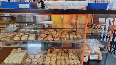 Panadería Cafetería Al Pan Pan