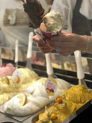 Heladería Puerta Real