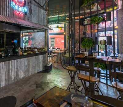 Kamado Asian Food C/preciados