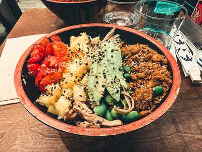 Urban Poke Bar - Muntaner