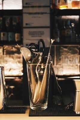 The Moment - Cocktails & Tapas Bar