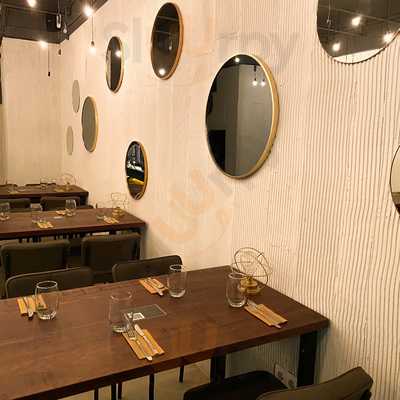 The Moment - Cocktails & Tapas Bar