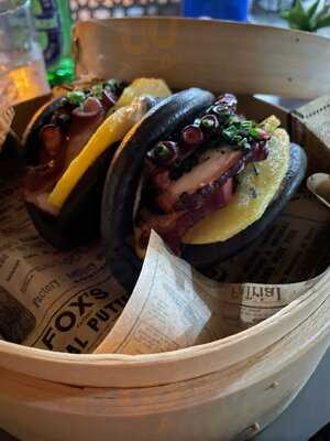 De Cuadros Restaurant