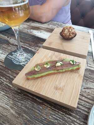 De Cuadros Restaurant