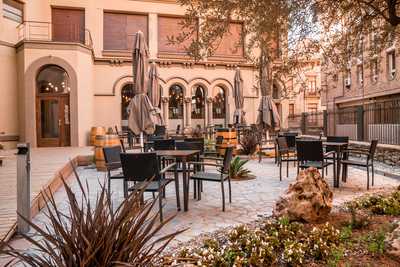 Cau De L’ateneu Gastrobar