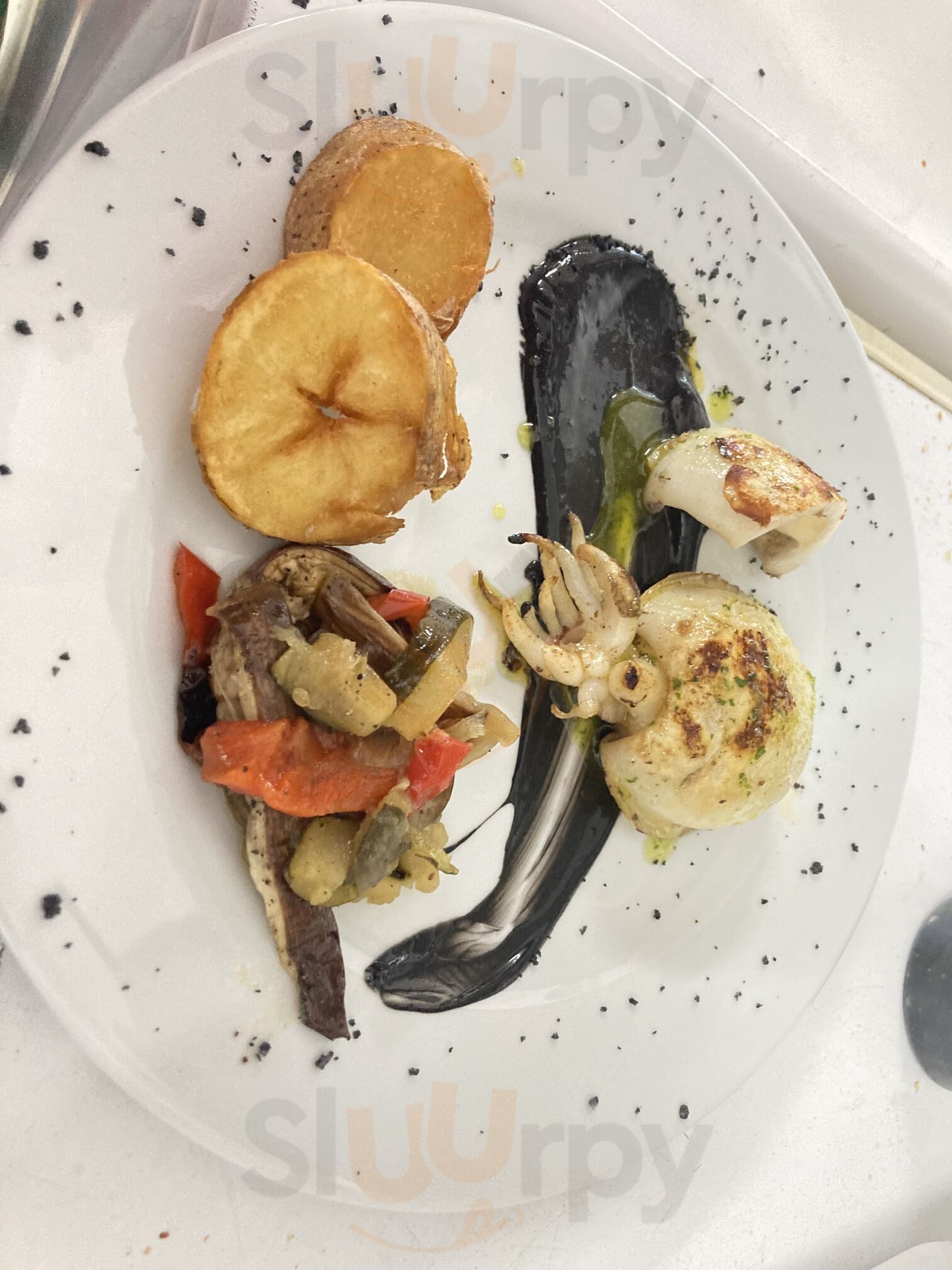 La Oficina - Food And Drinks