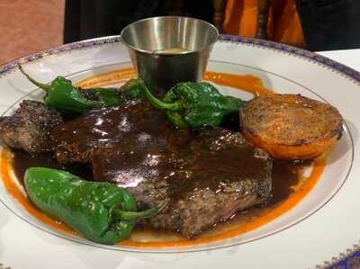 Loomi Grill + Drinks