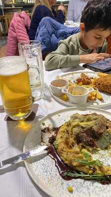 Loomi Grill + Drinks