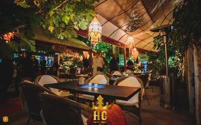 Hostal Corona Sushi & Japas