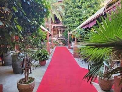 Hostal Corona Sushi & Japas